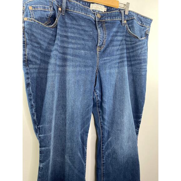 Torrid Slim Boot Dark Wash Blue Cotton Blend Denim Jeans Women's Size 26 Short - Picture 4 of 10